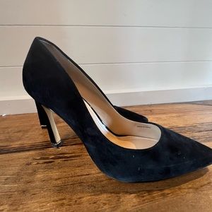 White House Black Market women’s shoes. Size 7.5. Wore for 3 work events.